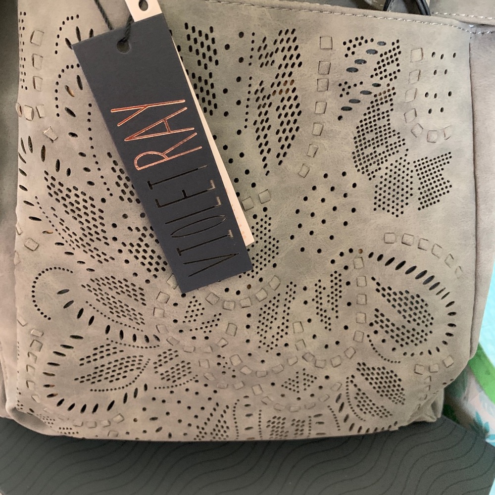 Handbag - Picture 2 of 10